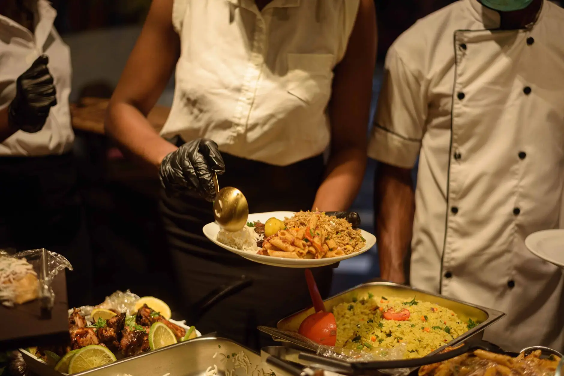 村镇银行数字化转型趋势：人工智能在普惠金融服务中的应用前景