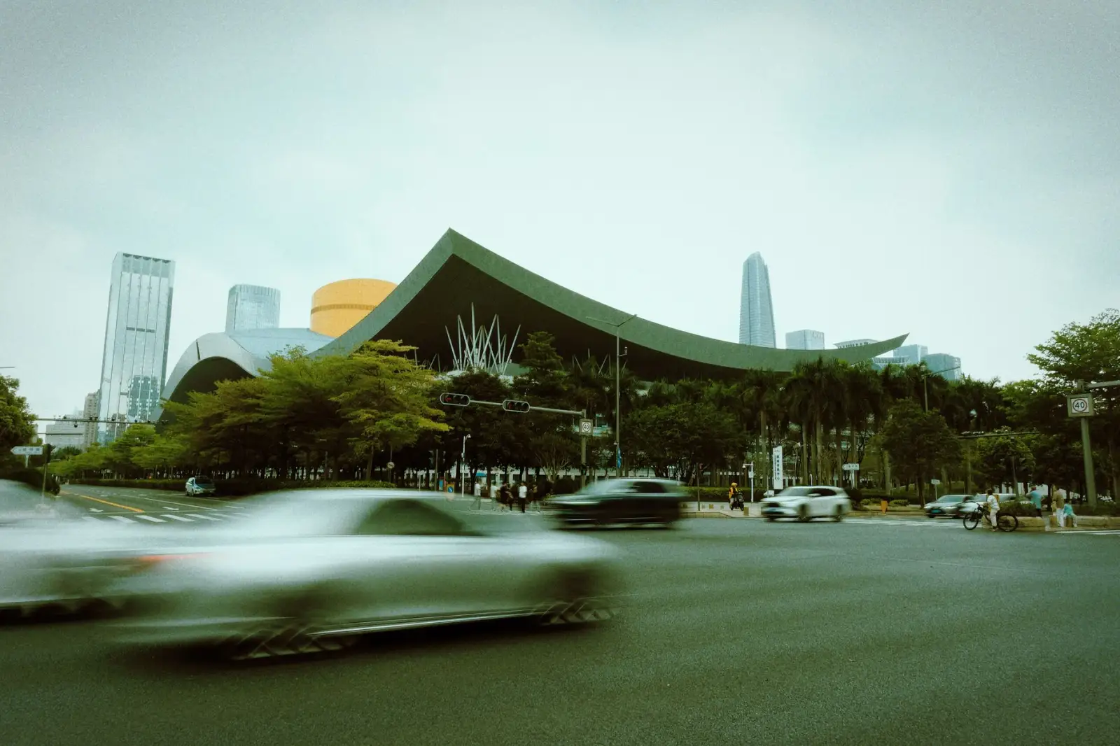 乌拉特村镇银行小微企业贷款产品对比及适用场景分析封面图